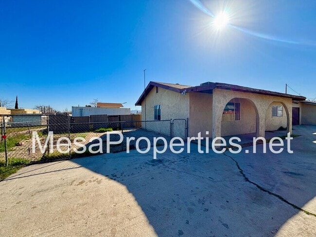 Foto del edificio - 16142 Orange St