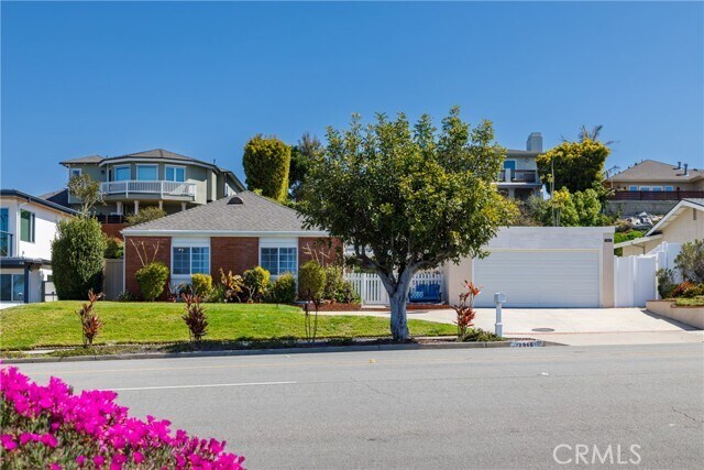 Building Photo - 2968 Alta Laguna Blvd