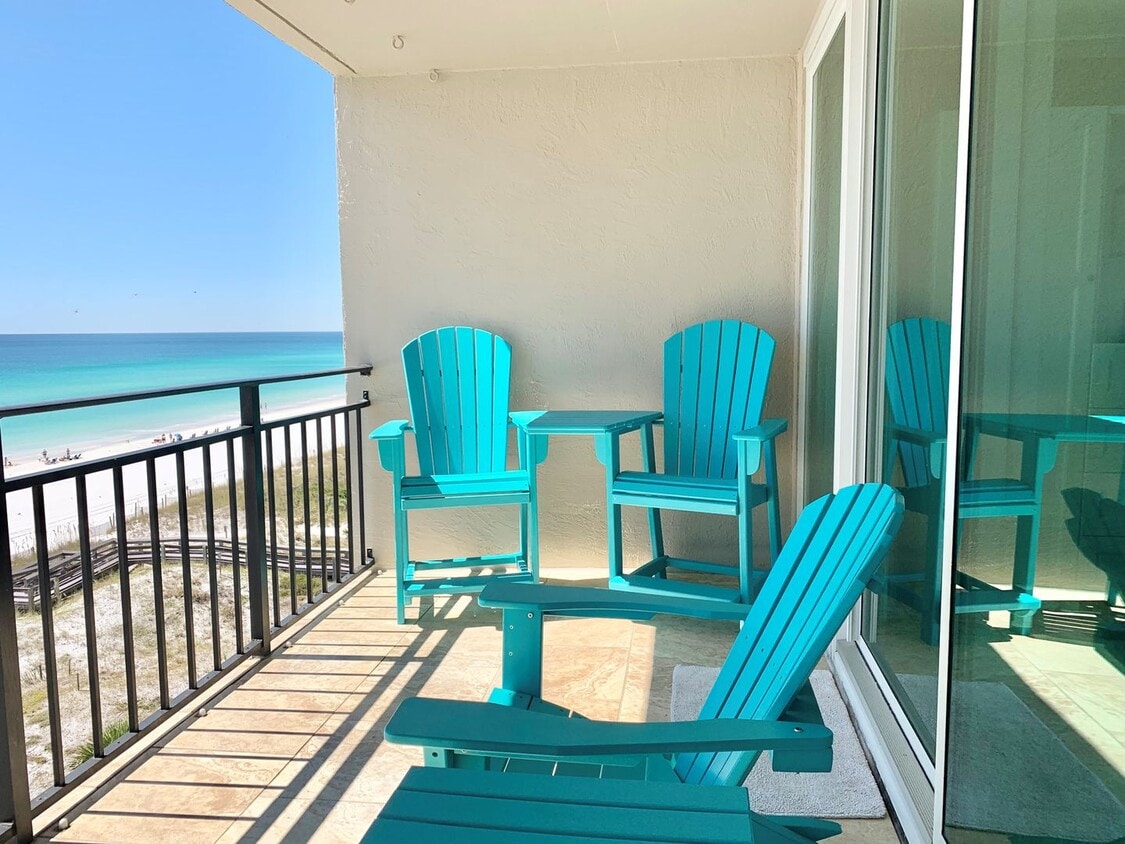 Primary Photo - 1bed/1.5 Bath Beachfront Condo