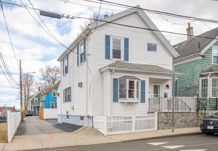 Primary Photo - 41 Sycamore St