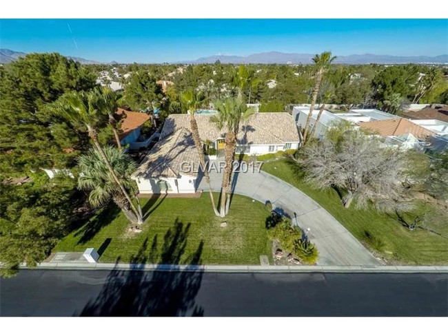 Building Photo - 7420 Silver Palm Ave