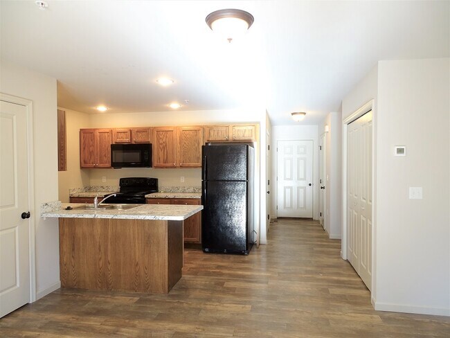 Foto del edificio - 228 Lakeside Xing