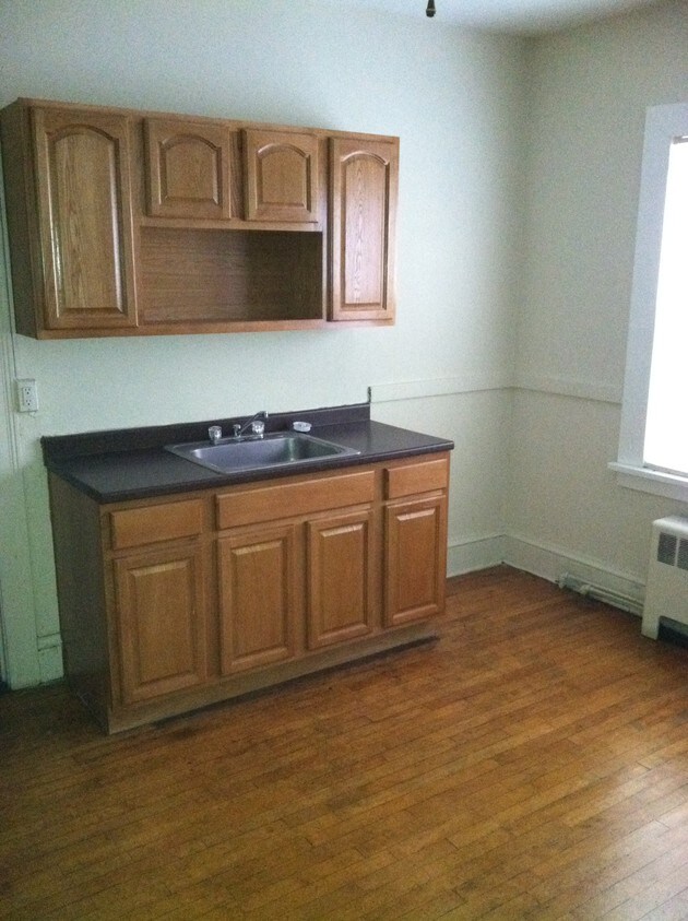 Foto principal - 69 Chadwick Ave