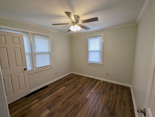 Foto del edificio - Dogtown Delight - 3 Bedroom House