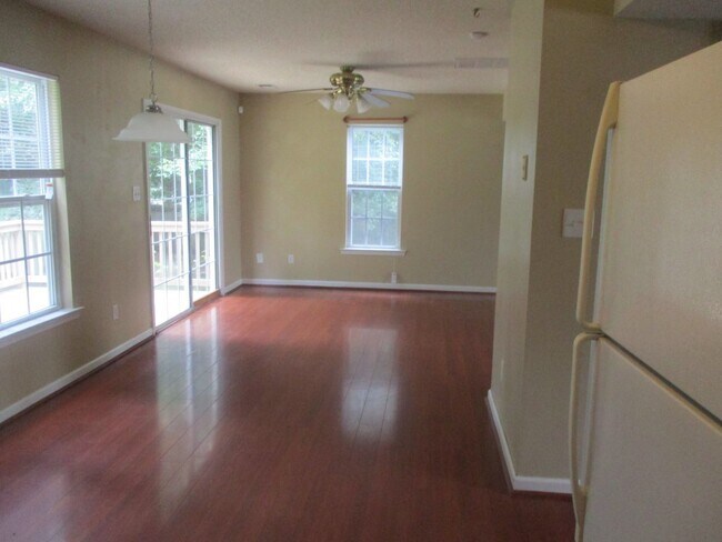 Foto del edificio - 4031 Red Wing Court, Williamsburg, VA - Av...