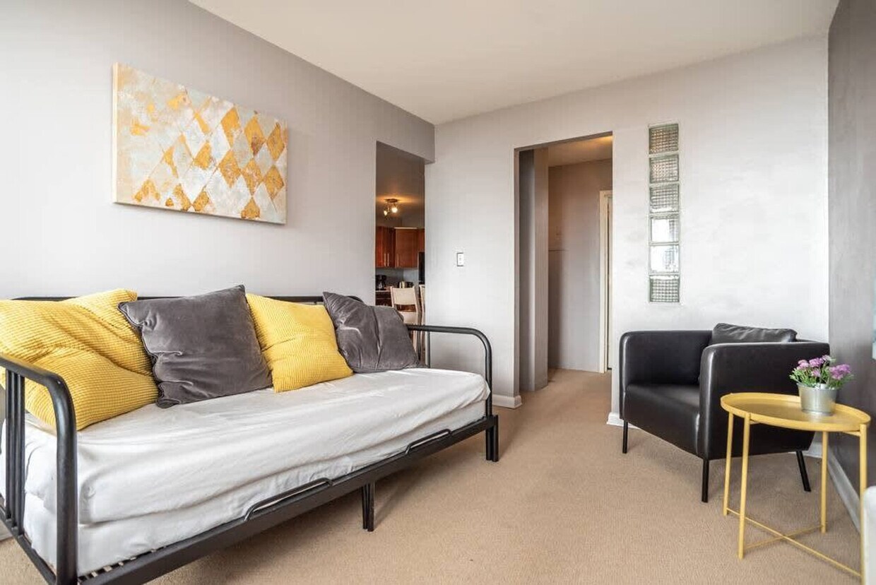 Foto principal - 215 Piedmont Ave NE