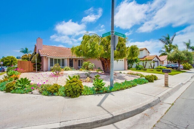 Building Photo - Single Story Oceanside Home Available Now!