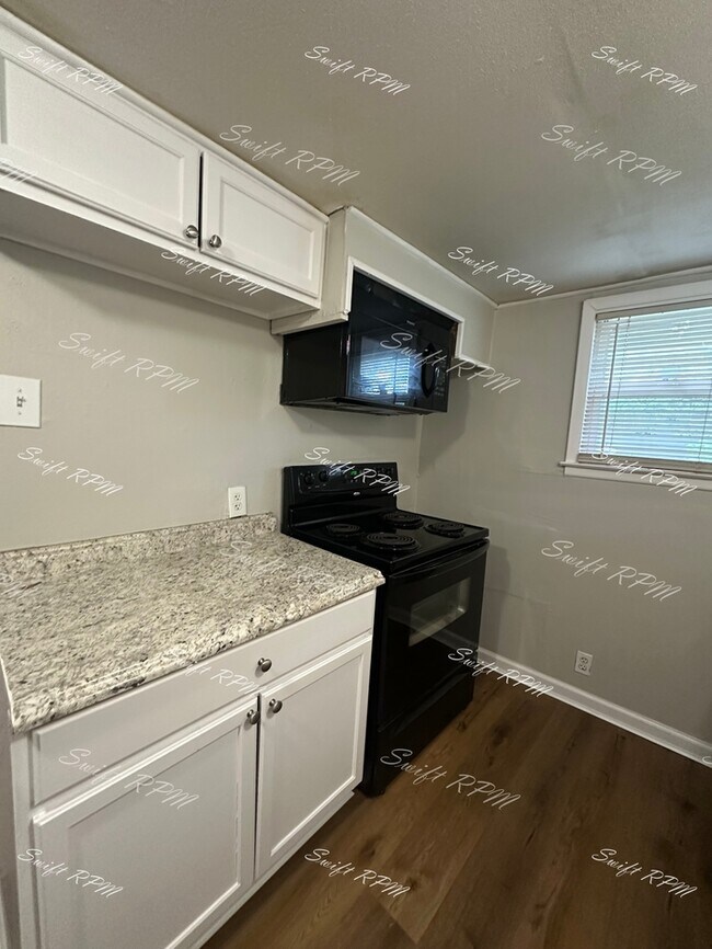 Foto del edificio - 1115 E 84th St