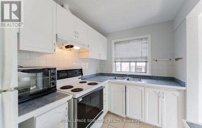 Photo du bâtiment - 56 Mendota Rd