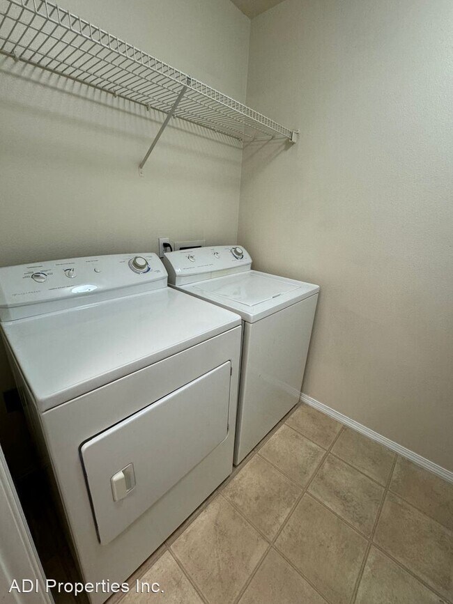 Foto del edificio - 1 br, 1 bath House - 15320 NW Central Dr  ...