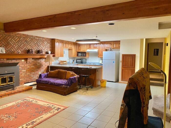Foto principal - Spacious & Beautiful 1 Bedroom, 1 Bath Bas...