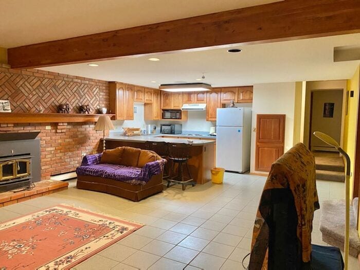 Primary Photo - Spacious & Beautiful 1 Bedroom, 1 Bath Bas...