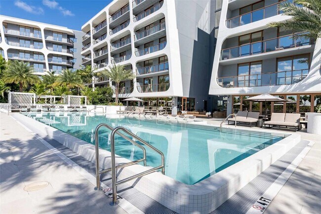 Foto del edificio - 3900 Alton Rd