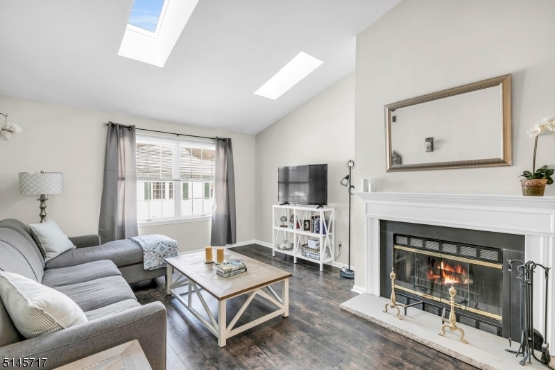 30 Smithfield Ct, Bernards, NJ 07920 Room for Rent in Bernards, NJ