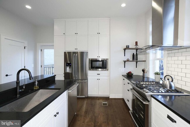 Kitchen View_Fridge - 401 M St NW