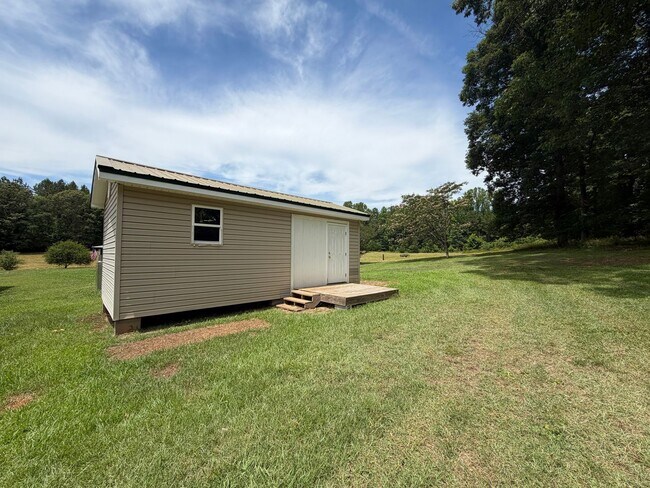 Foto del edificio - 5126 Hickory Grove Rd