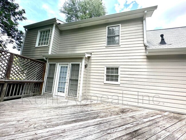 Building Photo - 3135 Pond Ridge Trail