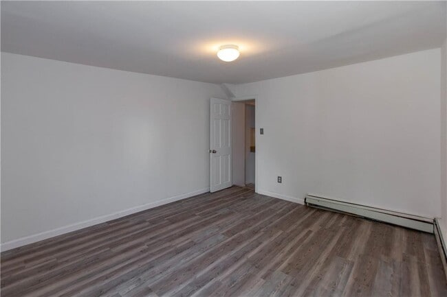 Building Photo - 361 52nd St