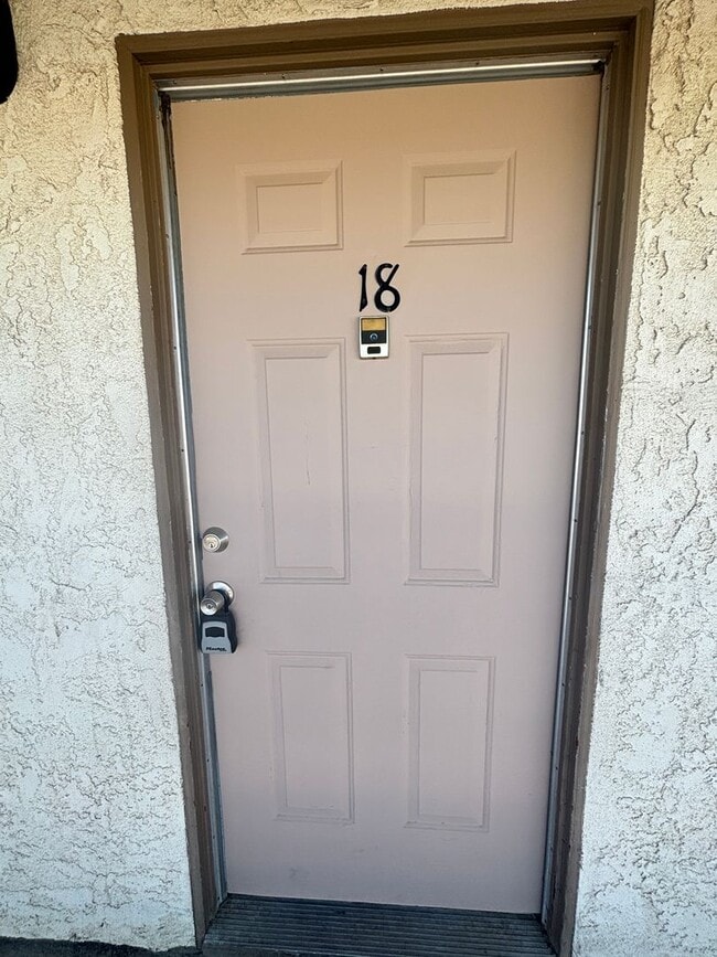 Building Photo - 5021 W Ave L