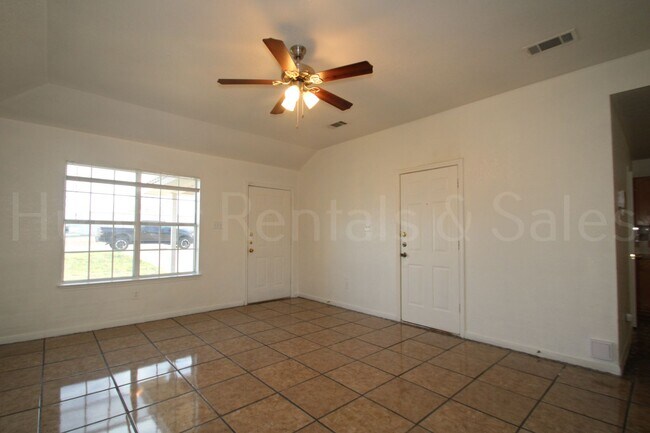 Foto del edificio - 50% off the First Month's Rent