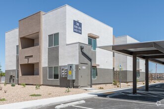 Building Photo - Landing 36