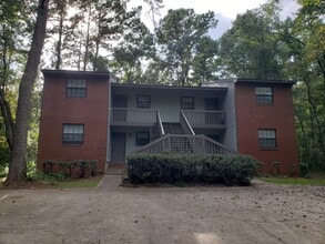 Building Photo - 2993 Woodrich Dr