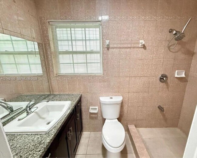 Foto del edificio - 1345 NW 55th St