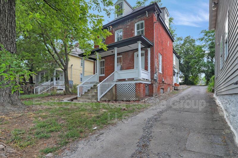 113 N Centre St, Martinsburg, WV 25404 Condo for Rent in Martinsburg, WV