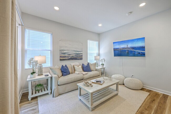 Building Photo - 5758 Pilgrim Ave