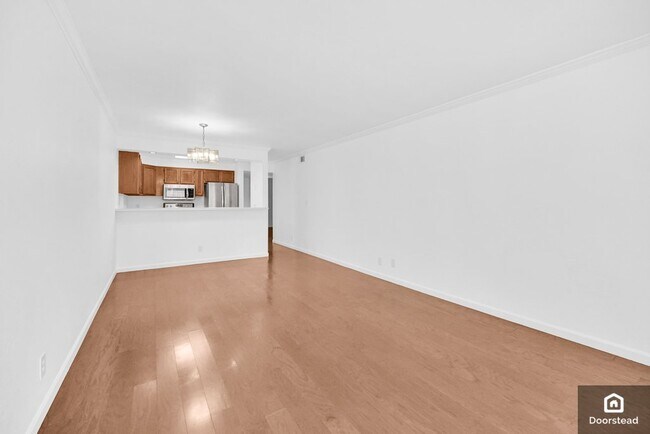 Building Photo - 427 25th Ave
