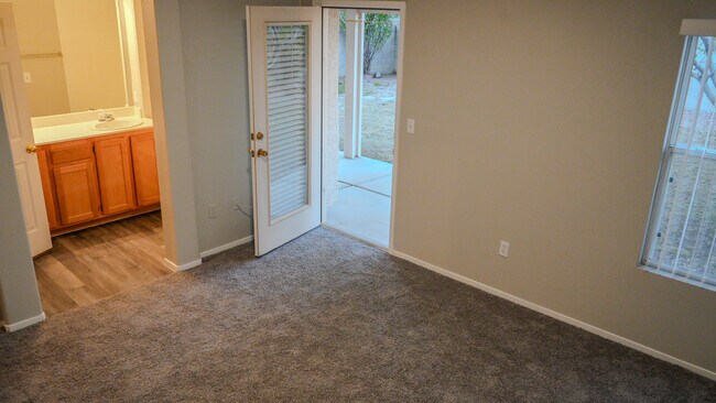 Foto del edificio - 588 Solstice Ave
