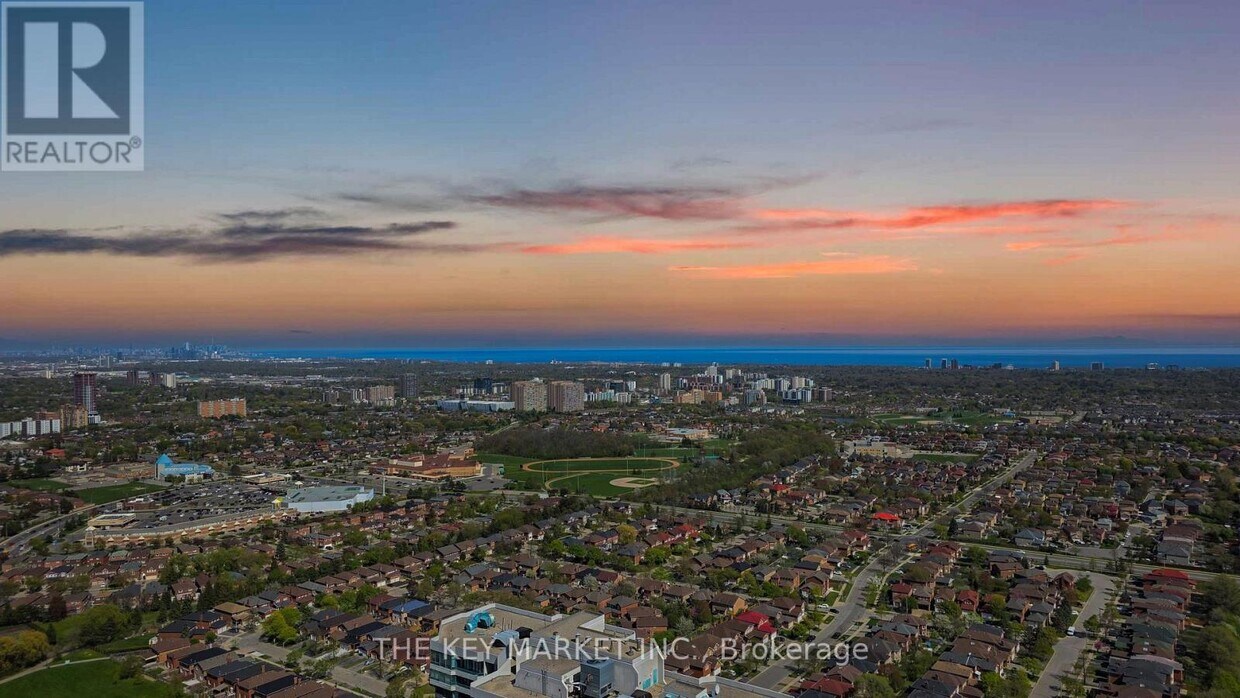 Photo principale - 3975-3975 Grand Park Dr