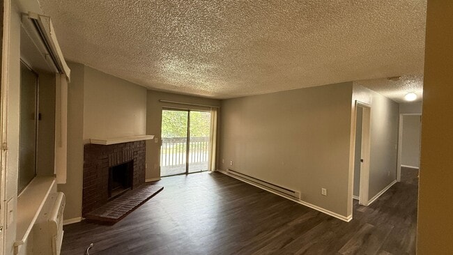 Building Photo - 2 Bedroom 2 Bathroom Condo in Red Fin!