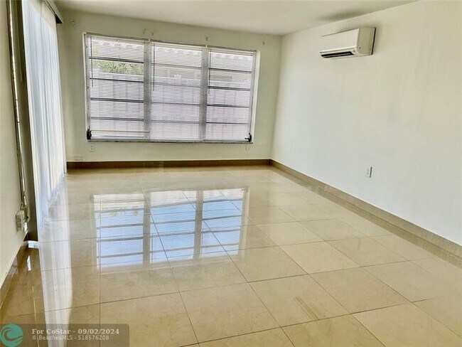 Building Photo - 4307 Sea Grape Dr