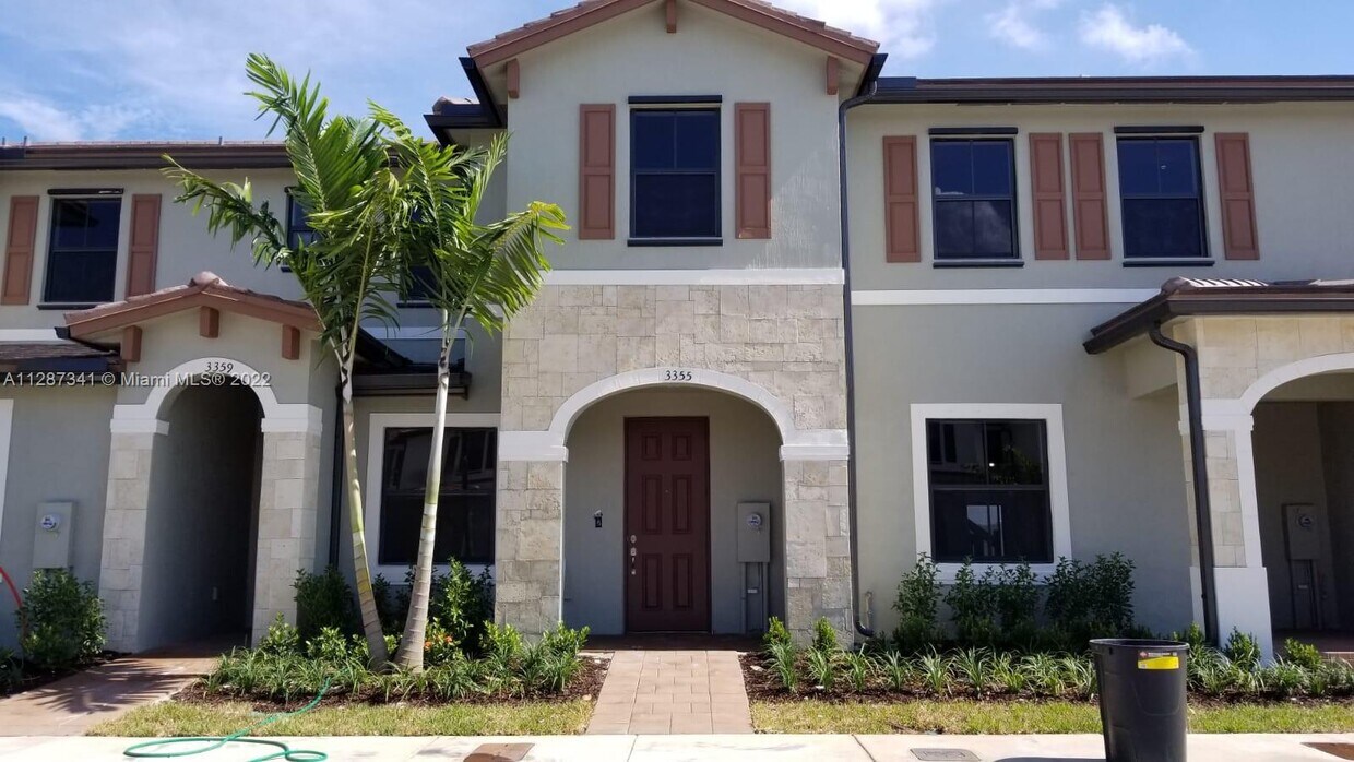 Foto principal - 3355 W 106th Terrace