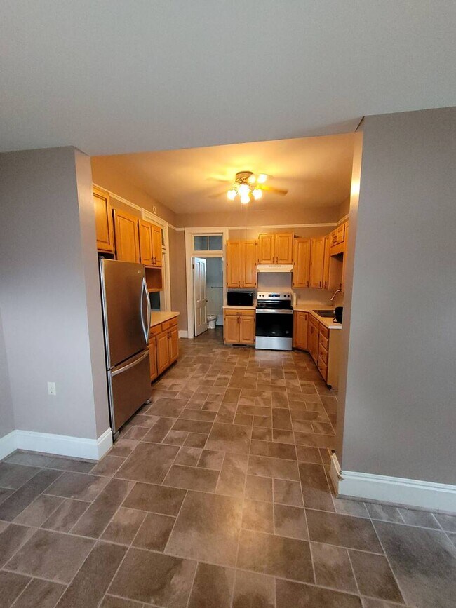 Foto del edificio - 103 W 1st Ave