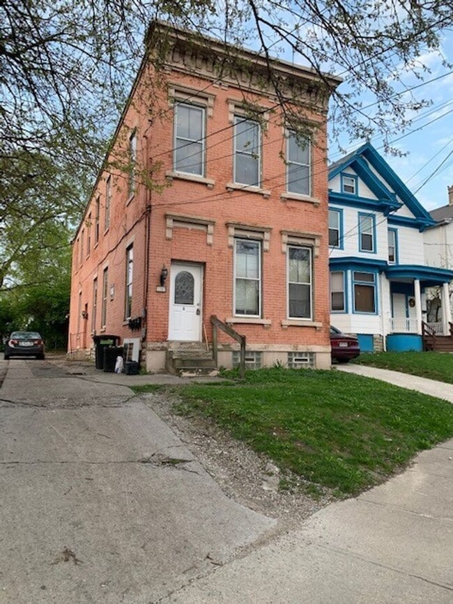 Building Photo - 3707 Glenway Ave