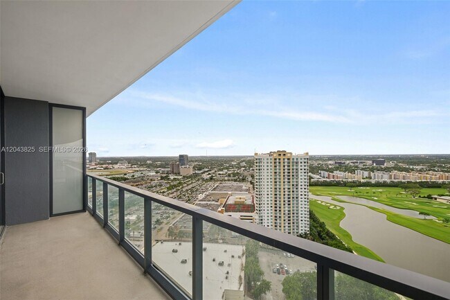 Foto del edificio - 101 Diplomat Pkwy