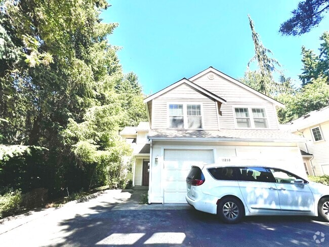 Building Photo - 11210 Slater Ave NE
