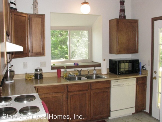 Building Photo - 4 br, 2 bath House - 8599 Rabbitbrush Way