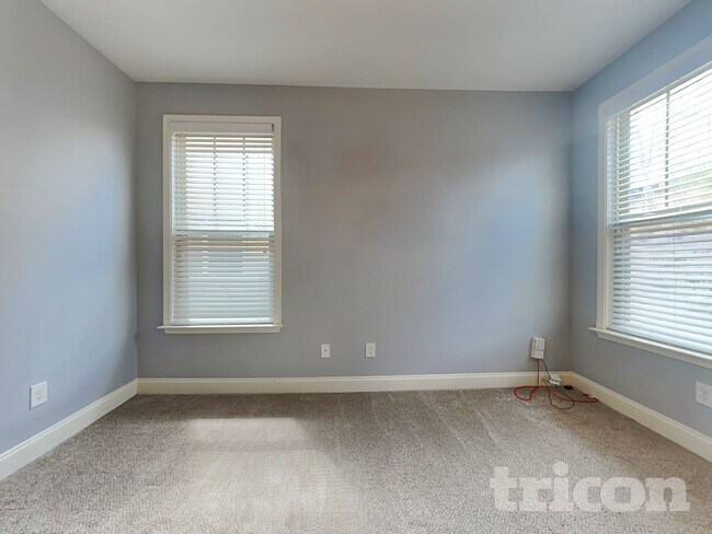 Foto del edificio - 500 Kirkland Dr