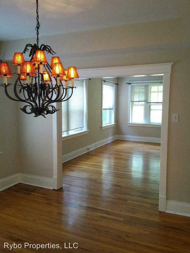 Building Photo - 6431 Alamo Ave