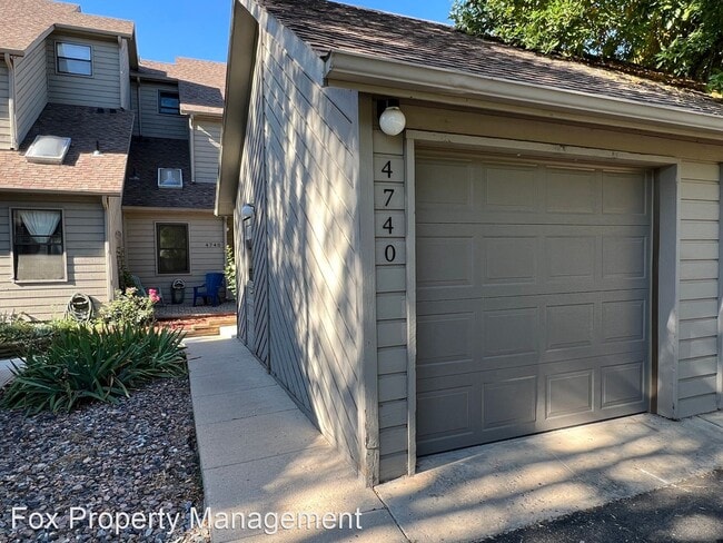 Building Photo - 3 br, 2.5 bath House - 4740 Edison Lane