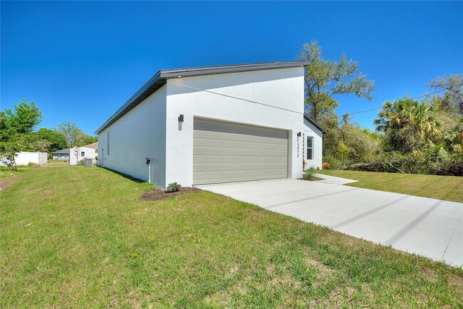 Building Photo - 3473 S San Mateo Dr