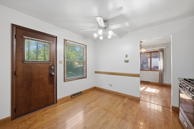Foto del edificio - 4050 Violet Ln