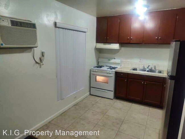 Building Photo - Studio, 1 bath Apartment - 830 Westlake 83...