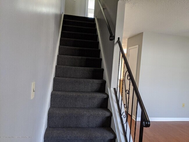 Building Photo - 1329 Paris Ct