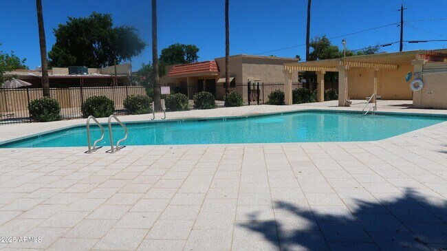 Foto del edificio - 17202 N 16th Dr