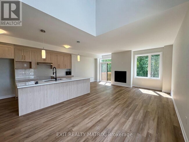 Building Photo - 279 Rue Labelle St