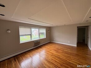 Building Photo - 69 Mountain Laurel Dr